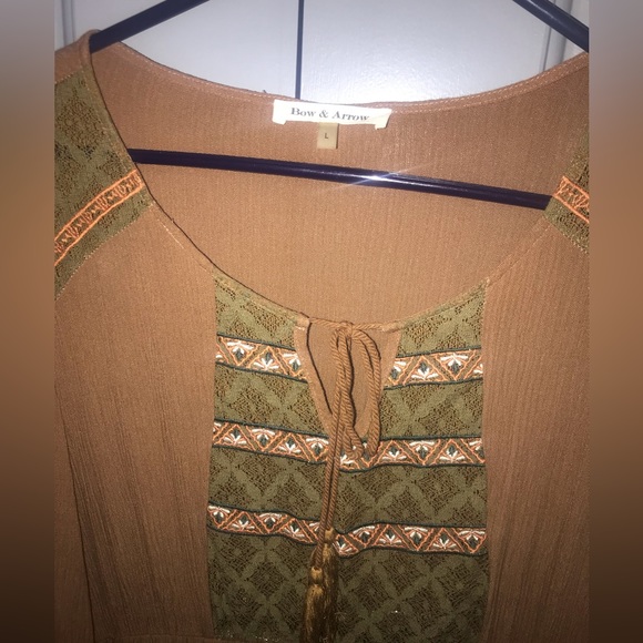 Ladies Bow & Arrow Dress Large with Aztec embroidery - Picture 2 of 7